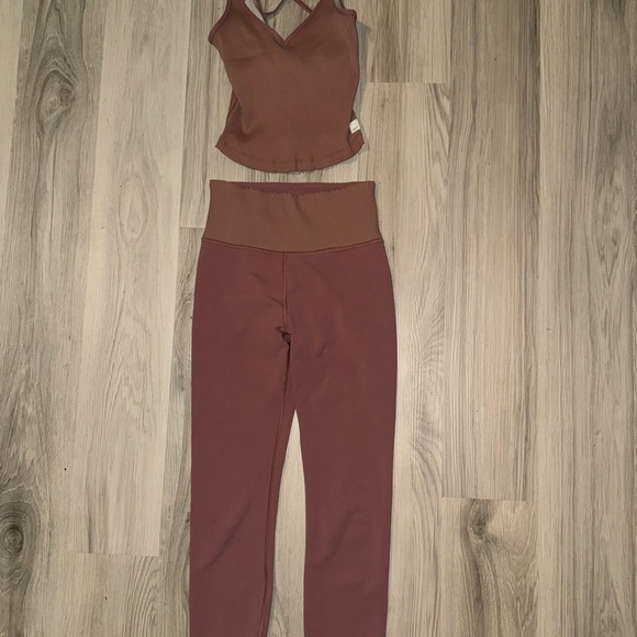Vuori Brown Rib Studio Leggings & Rib Crop Top Matching Set Cedar - Picture 1 of 10